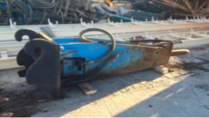 KRUPP HM 2500 HYDRAULIC BREAKER